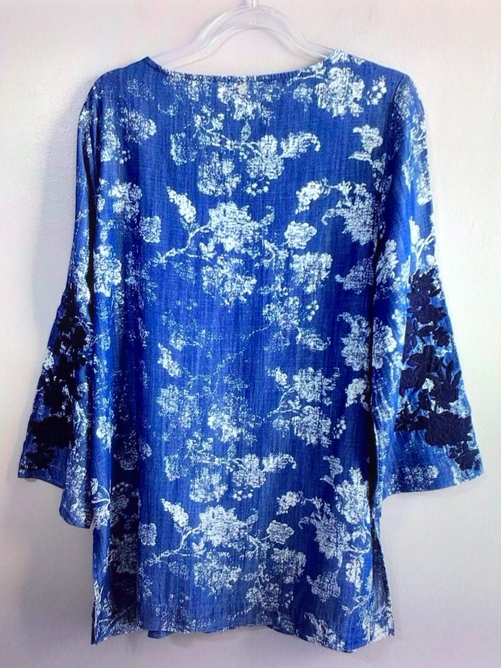 Chico's Blue Floral Embroidered Tunic Blouse - Picture 2 of 10